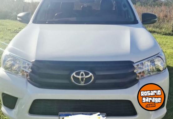Camionetas - Toyota Hilux dx 4x4 2021 Diesel 150000Km - En Venta