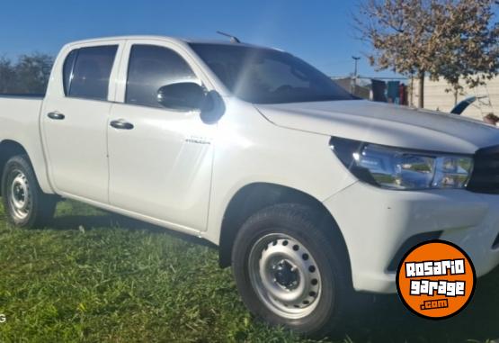 Camionetas - Toyota Hilux dx 4x4 2021 Diesel 150000Km - En Venta