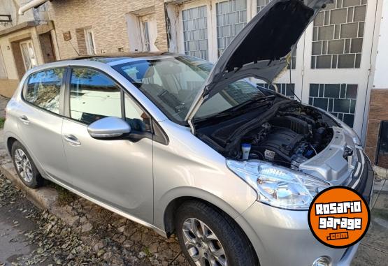 Autos - Peugeot 208 Allure 1.6N touchscre 2015 Nafta 28500Km - En Venta