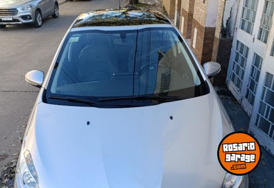 Autos - Peugeot 208 Allure 1.6N touchscre 2015 Nafta 28500Km - En Venta