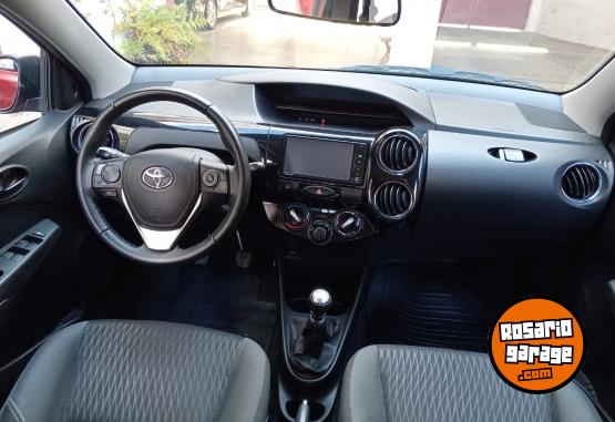 Autos - Toyota Etios 1.5 XLS full 6M/T 2018 Nafta 65000Km - En Venta