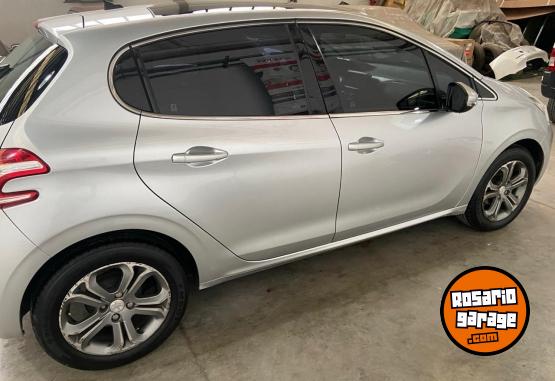 Autos - Peugeot 208 feline 2015 2015 Nafta 216000Km - En Venta