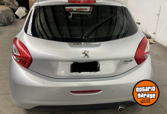 Autos - Peugeot 208 feline 2015 2015 Nafta 216000Km - En Venta