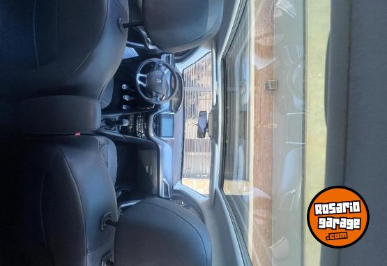 Autos - Peugeot 208 feline 2015 2015 Nafta 216000Km - En Venta