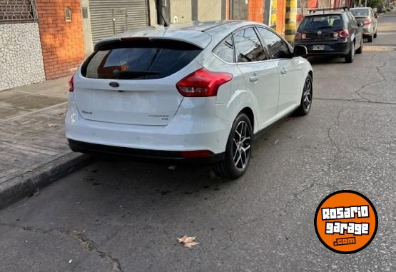 Autos - Ford Focus III Titanium 2016 Nafta 150000Km - En Venta