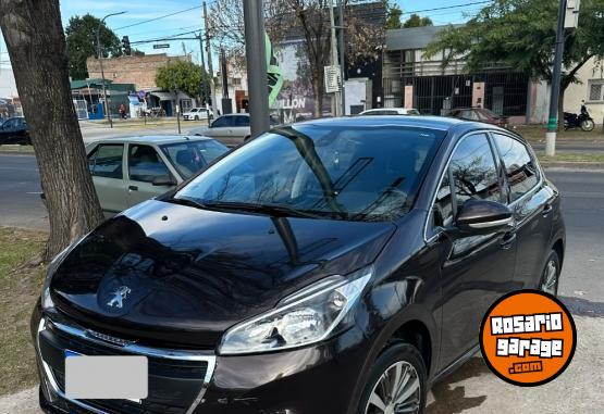 Autos - Peugeot 208. Feline 2018 Nafta 124000Km - En Venta