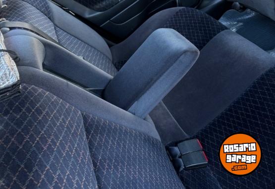Autos - Chevrolet Astra GLS 2000 Nafta 121000Km - En Venta