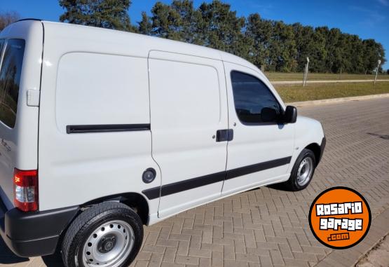 Utilitarios - Citroen Berlingo 1.6 HDI 2025 Diesel 34700Km - En Venta