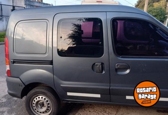 Utilitarios - Renault Kangoo 1.6 furgón Confort 2017 GNC 187000Km - En Venta