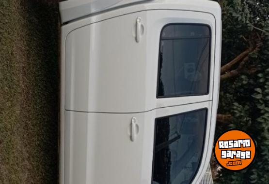 Camionetas - Volkswagen Amarok 4x2 2023 Diesel 64000Km - En Venta