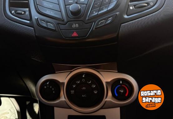 Autos - Ford Fiesta SE 2017 Nafta 85500Km - En Venta