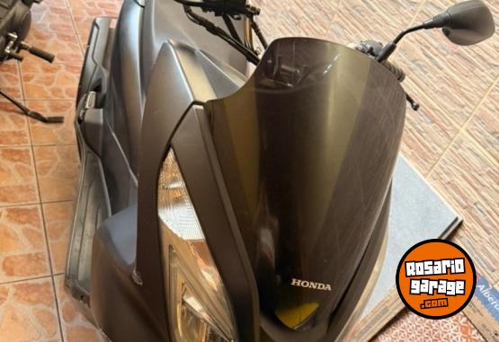 Motos - Honda Pcx 2017 Nafta 26900Km - En Venta