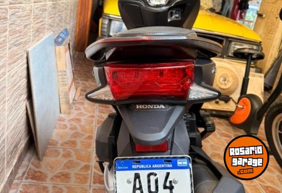 Motos - Honda Pcx 2017 Nafta 26900Km - En Venta