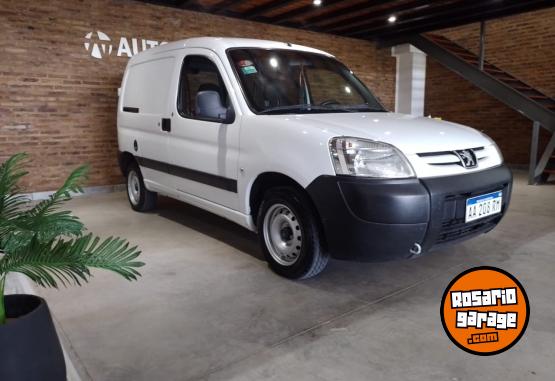 Utilitarios - Peugeot PARTNER 2016 GNC 156000Km - En Venta