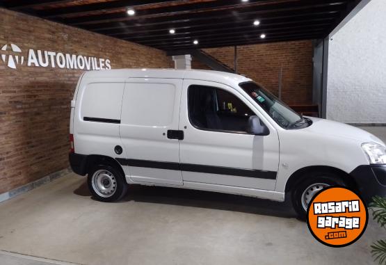 Utilitarios - Peugeot PARTNER 2016 GNC 156000Km - En Venta