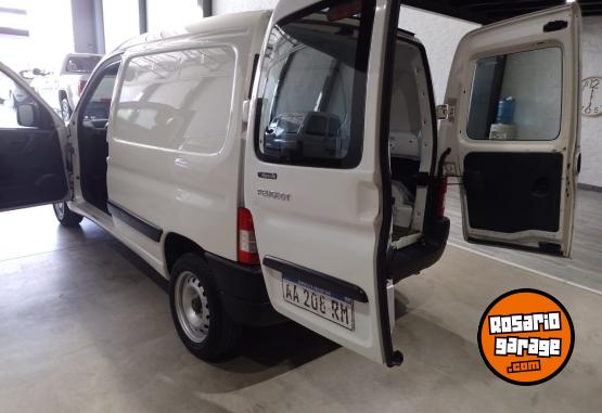 Utilitarios - Peugeot PARTNER 2016 GNC 156000Km - En Venta