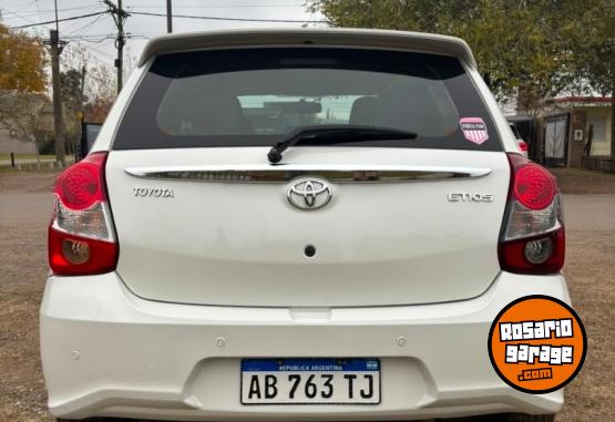 Autos - Toyota ETIOS 2017 Nafta 93000Km - En Venta