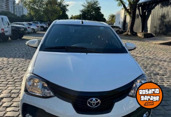 Autos - Toyota Etios xls pack 1.5 a/t 2023 Nafta 21900Km - En Venta