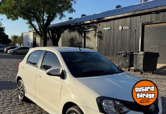 Autos - Toyota Etios xls pack 1.5 a/t 2023 Nafta 21900Km - En Venta