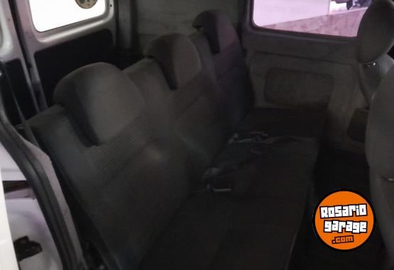Utilitarios - Peugeot Partener urbana 5 asiento 2012 Nafta 250000Km - En Venta