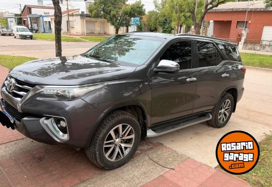 Camionetas - Toyota SW4 SRX 2019 Diesel 123000Km - En Venta