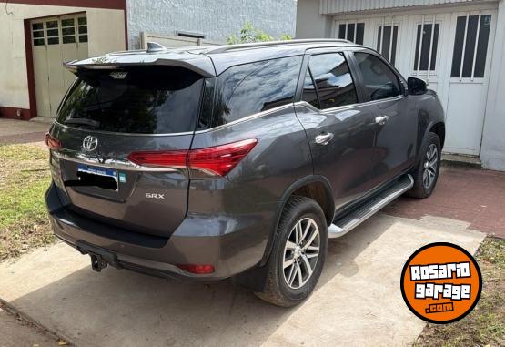 Camionetas - Toyota SW4 SRX 2019 Diesel 123000Km - En Venta