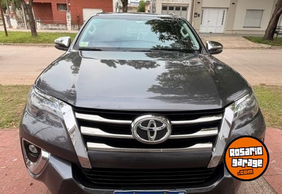 Camionetas - Toyota SW4 SRX 2019 Diesel 123000Km - En Venta