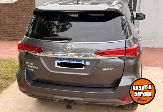 Camionetas - Toyota SW4 SRX 2019 Diesel 123000Km - En Venta