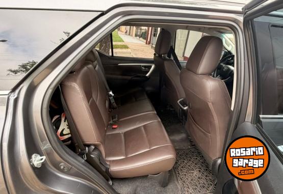 Camionetas - Toyota SW4 SRX 2019 Diesel 123000Km - En Venta
