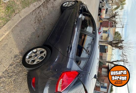 Autos - Ford Fiesta kinetic 2013 Nafta 131000Km - En Venta