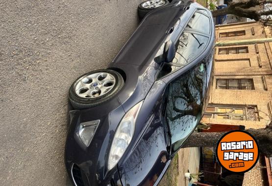 Autos - Ford Fiesta kinetic 2013 Nafta 131000Km - En Venta
