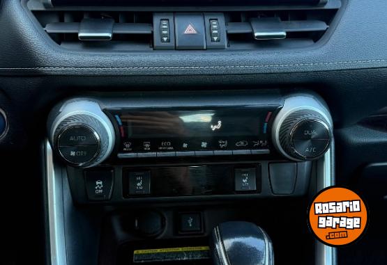 Camionetas - Toyota RAV 4 2021 Electrico / Hibrido 130000Km - En Venta