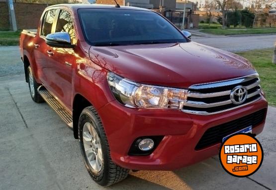 Camionetas - Toyota Hilux SRV 2018 Diesel 58000Km - En Venta