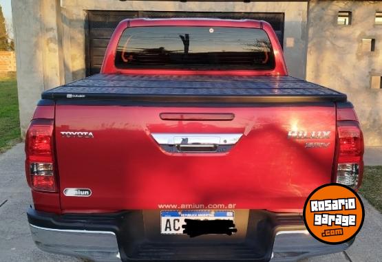 Camionetas - Toyota Hilux SRV 2018 Diesel 58000Km - En Venta