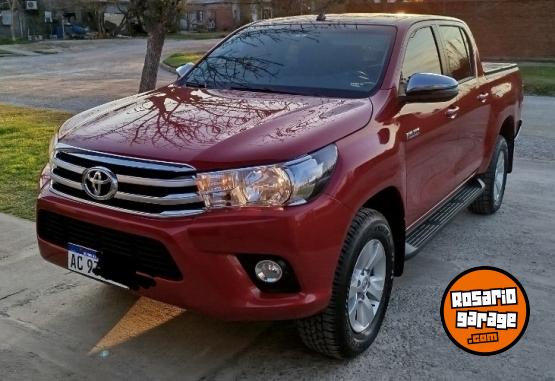 Camionetas - Toyota Hilux SRV 2018 Diesel 58000Km - En Venta