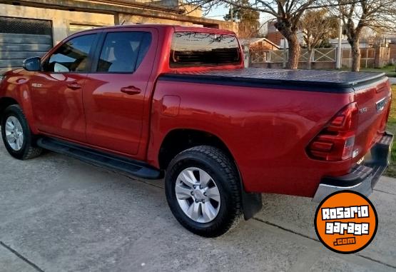 Camionetas - Toyota Hilux SRV 2018 Diesel 58000Km - En Venta