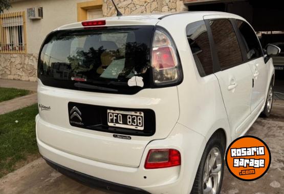Autos - Citroen Pocasso C3 2015 Nafta 143000Km - En Venta