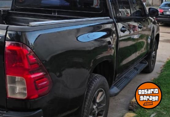 Camionetas - Toyota Hilux Srv 2016 Diesel 210000Km - En Venta