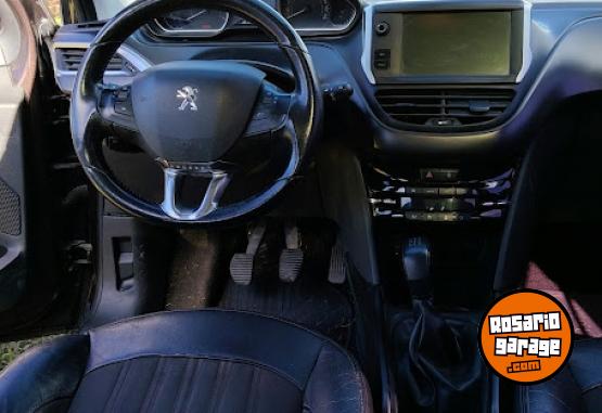 Autos - Peugeot 2008 2017 Nafta 200000Km - En Venta