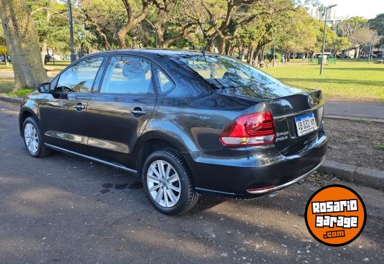 Autos - Volkswagen Polo confortline 2017 Nafta 77000Km - En Venta