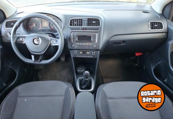 Autos - Volkswagen Polo confortline 2017 Nafta 77000Km - En Venta