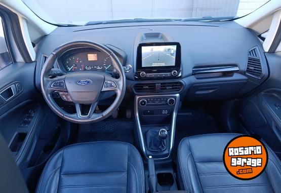 Autos - Ford ECOSPORT TITANIUM 2022 Nafta 49000Km - En Venta