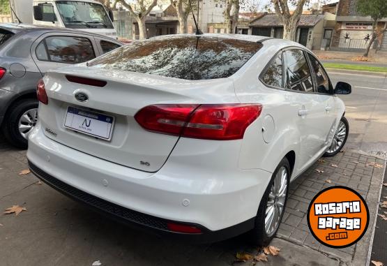 Autos - Ford Focus SE PLUS 2017 Nafta 90000Km - En Venta