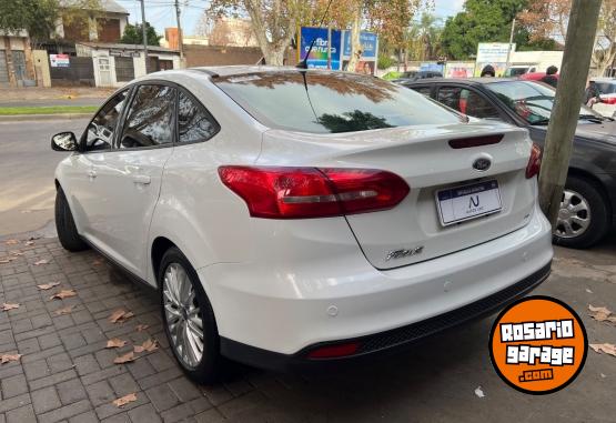 Autos - Ford Focus SE PLUS 2017 Nafta 90000Km - En Venta