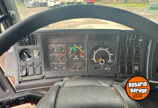 Camiones y Grúas - Scania p310 año 2005 - En Venta