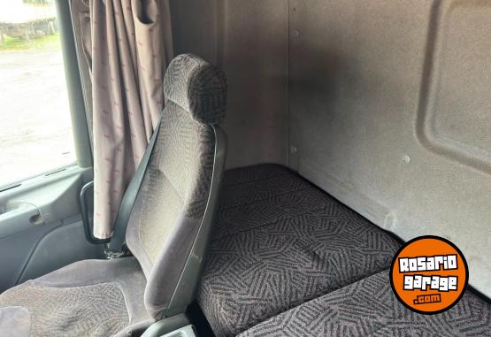 Camiones y Grúas - Scania p310 año 2005 - En Venta