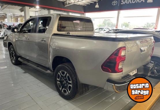 Camionetas - Toyota HILUX SRX 4x2 at 2022 Diesel 169500Km - En Venta