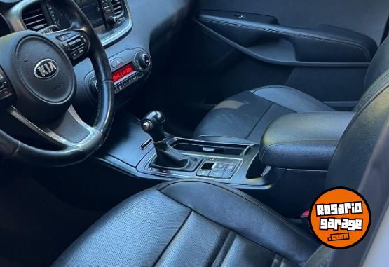 Camionetas - Kia Sorento 2016 Diesel 162000Km - En Venta