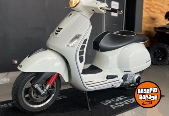Motos - Vespa GTS 300 2017 Nafta 15800Km - En Venta