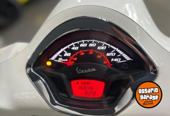 Motos - Vespa GTS 300 2017 Nafta 15800Km - En Venta